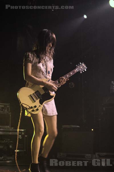 BLONDE REDHEAD - 2007-06-06 - PARIS - Elysee Montmartre - Kazu Makino
